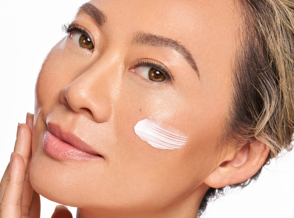 How to Tighten Sagging Skin on Your Face
