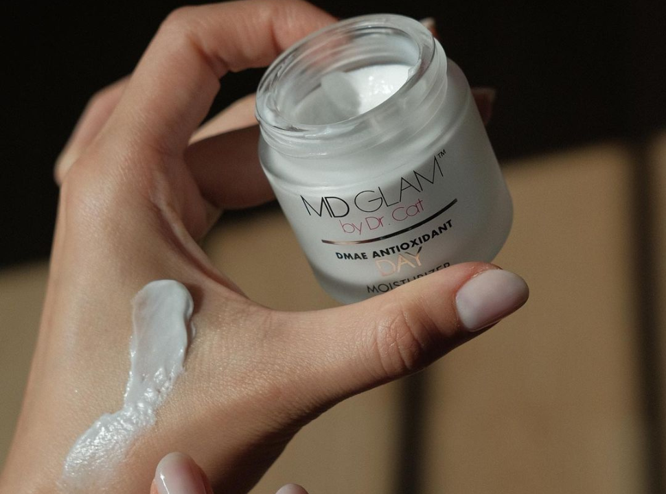 how-to-prevent-hand-wrinkles